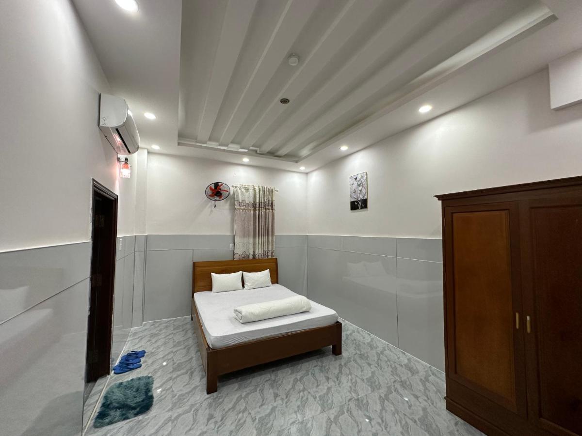 Hoang Linh Hotel Buon Ma Thuot Exterior foto