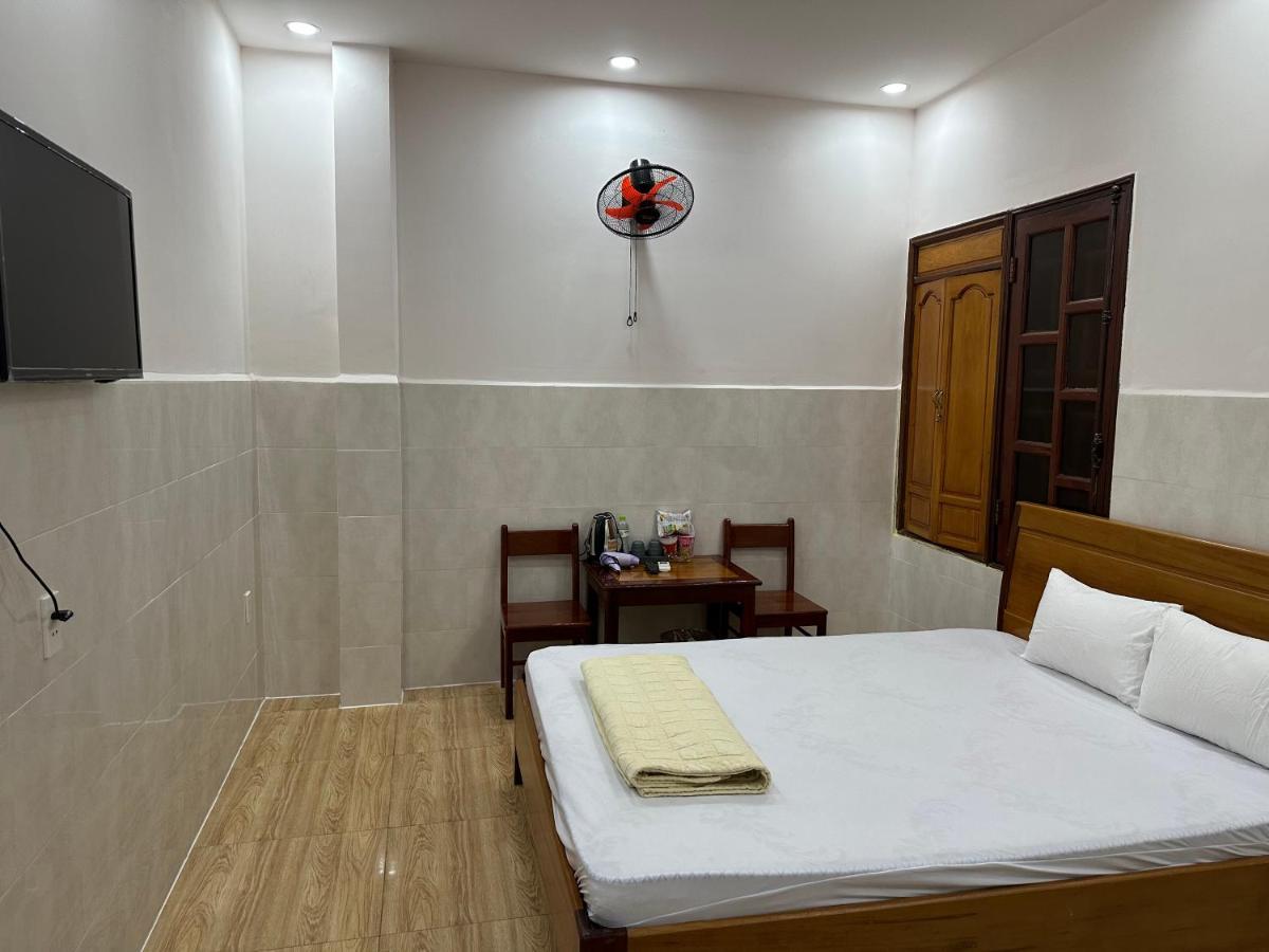 Hoang Linh Hotel Buon Ma Thuot Exterior foto