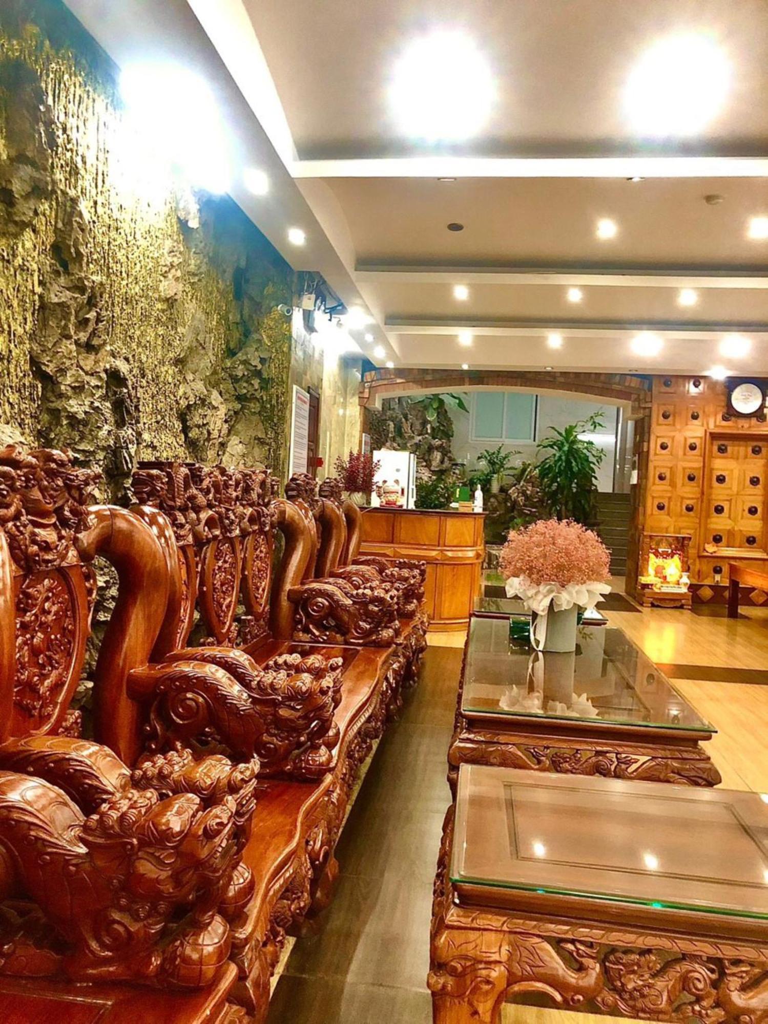 Hoang Linh Hotel Buon Ma Thuot Exterior foto